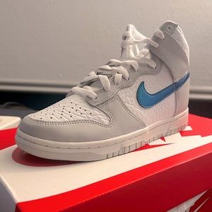 NIKE DUNK HI TOPS